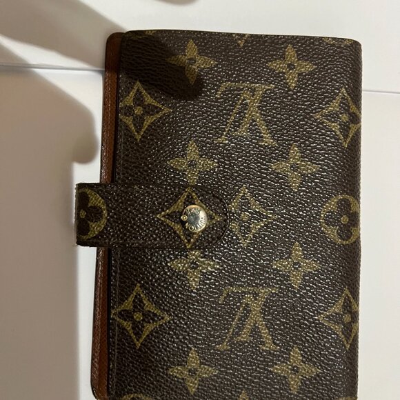 Louis Vuitton Brown and Gold Wallet - Picture 6 of 6